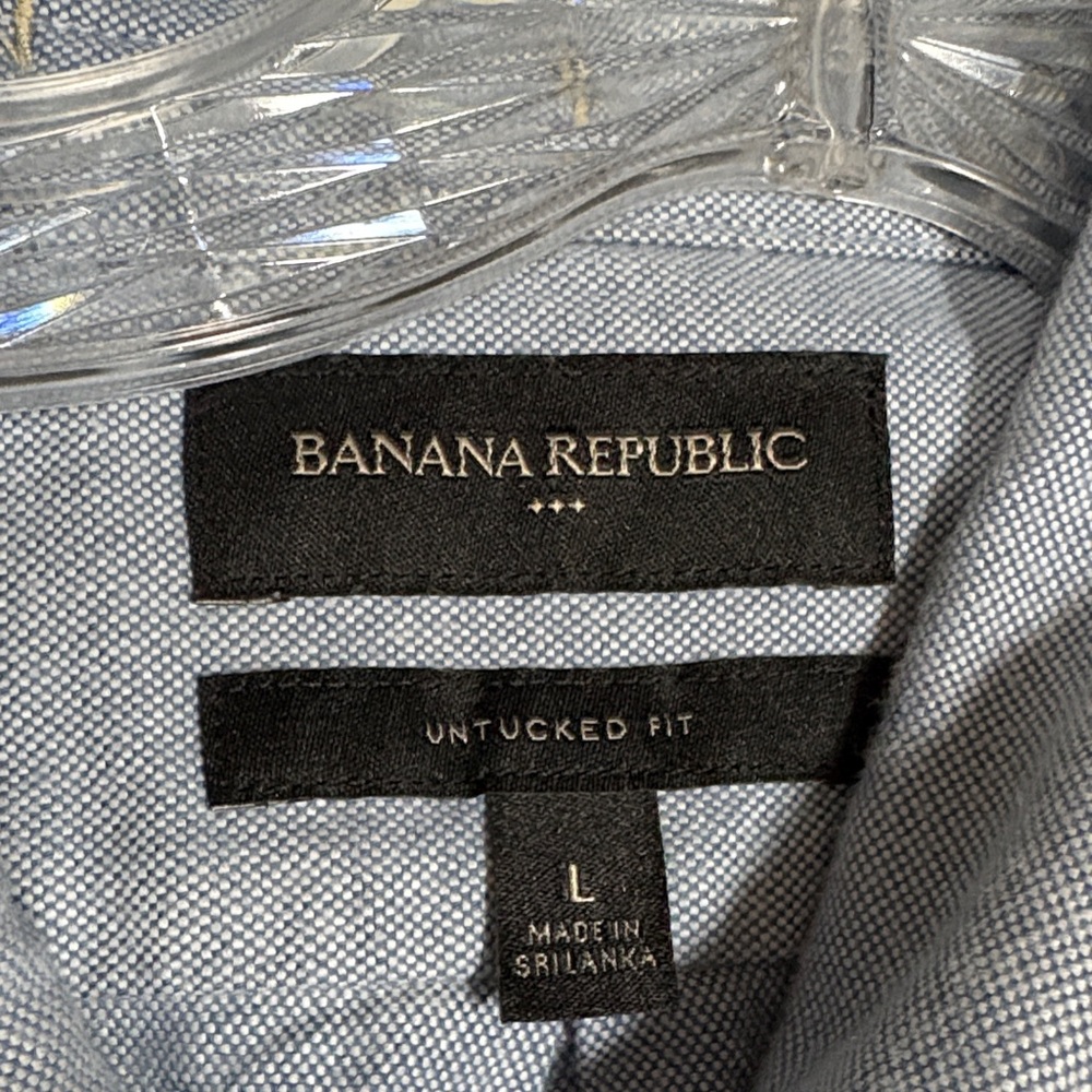 Banana Republic Light Blue Casual Button-Down Shirt - Picture 2 of 4